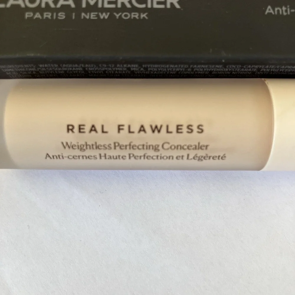 new in box Laura Mercier Real Flawless‎ Weightless Perfecting Concealer  OW1